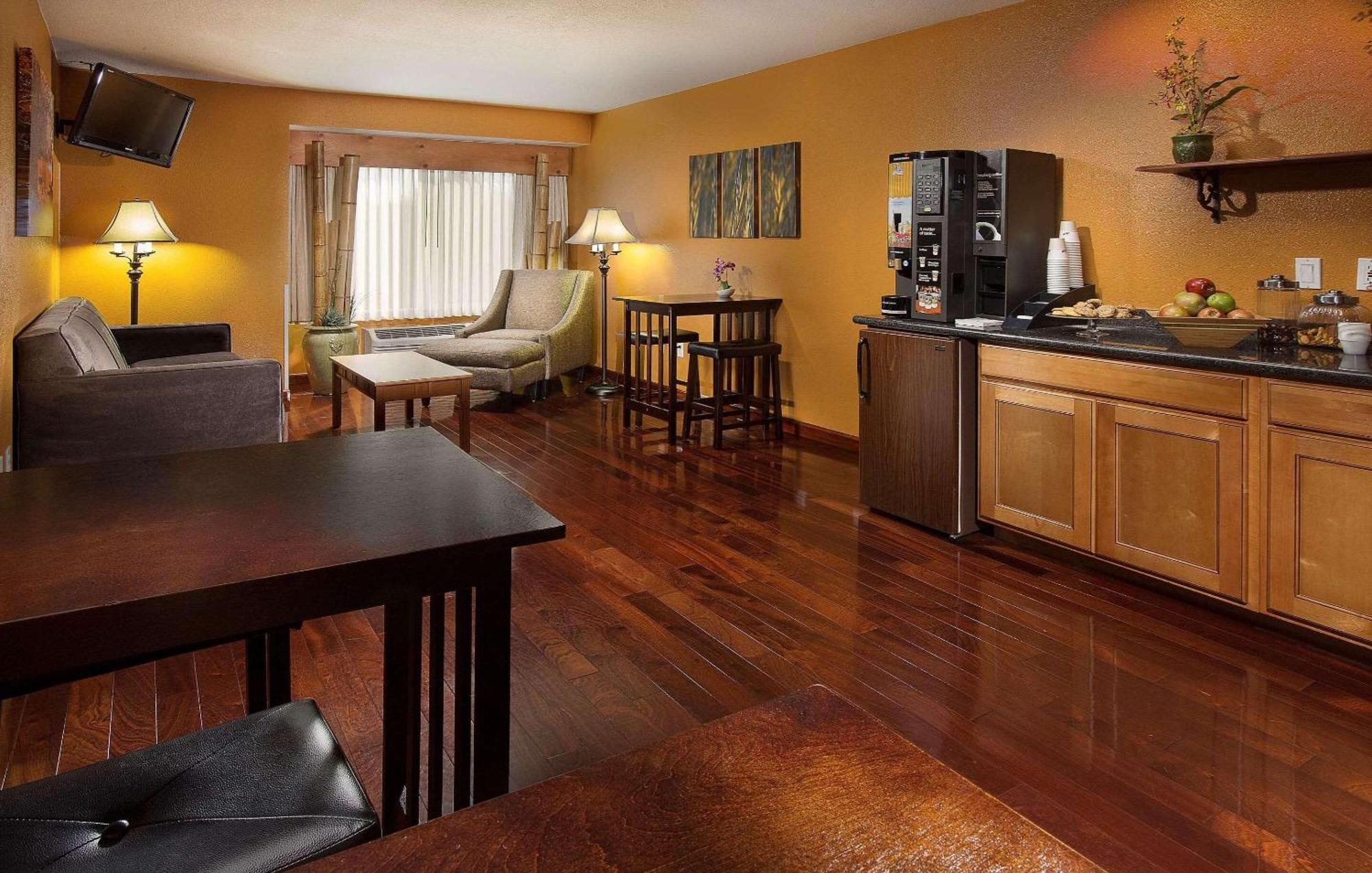 Radisson Airport Hotel